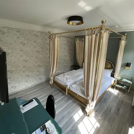 Hennesburg 3* Eisenach