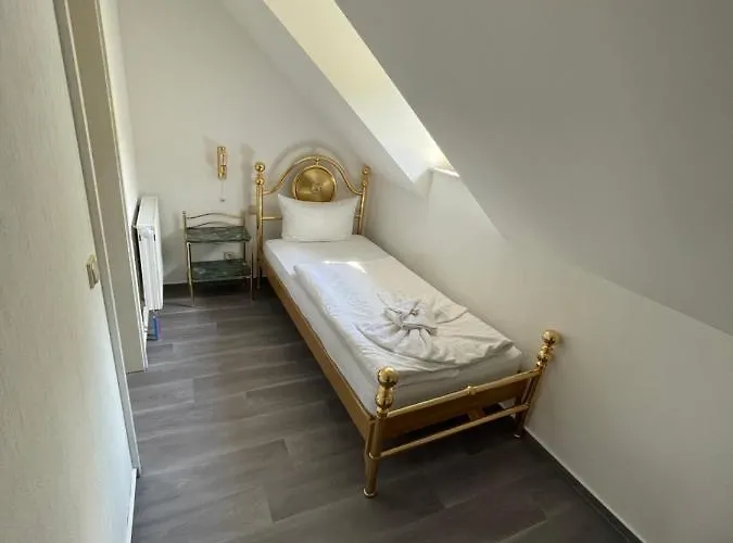 Hennesburg 3* Eisenach