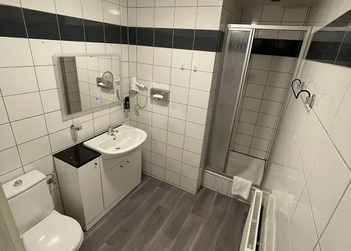 Hennesburg Gasthuis 3*